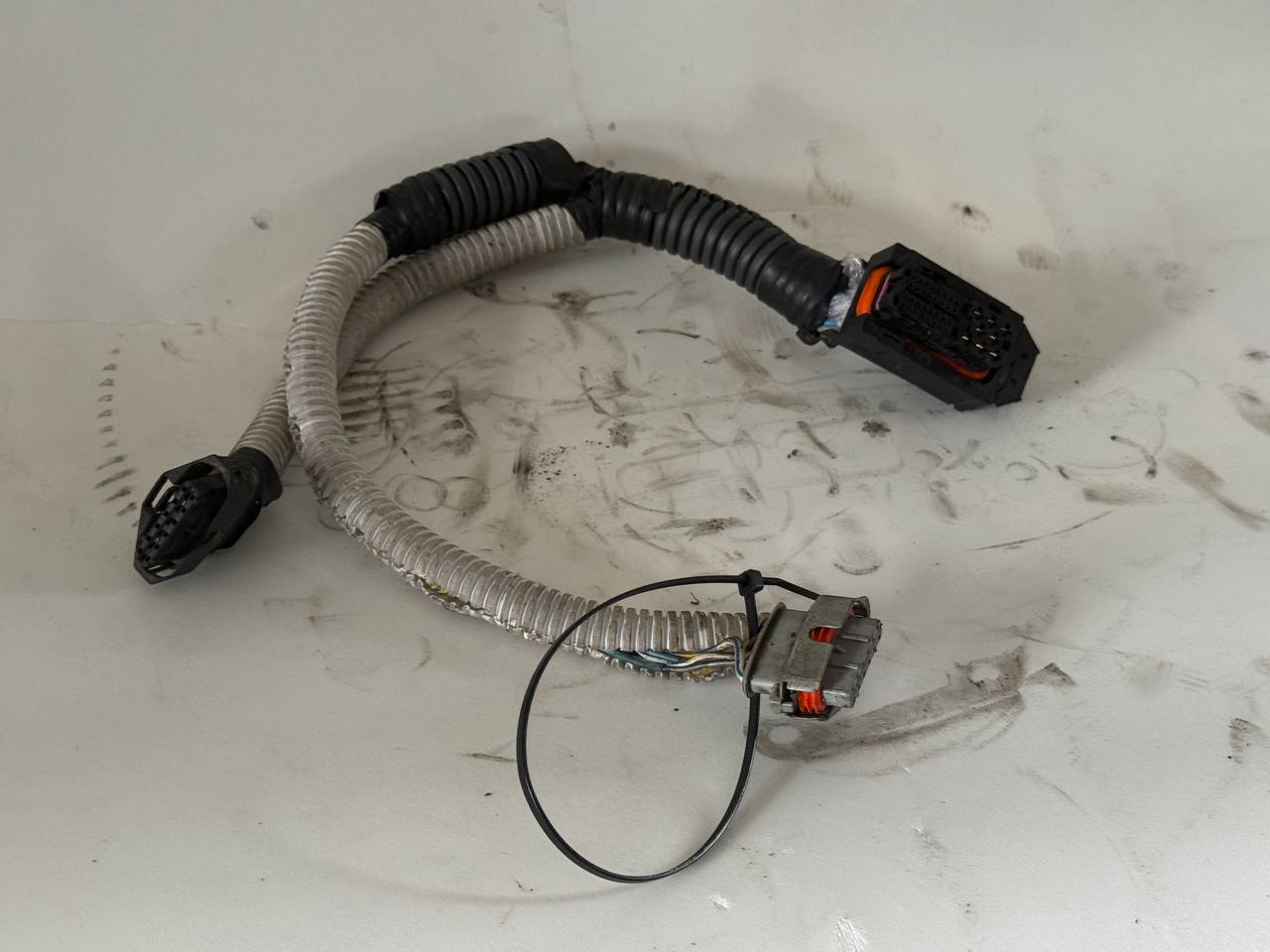 Ремонт проводки Easytronic: Чому помилка P1728/P1729 — це не заміна актуатора, а ремонт коси