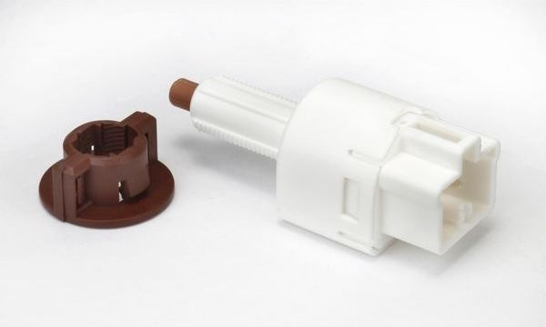 Помилка P0703 на Toyota MMT: вплив несправності вимикача стоп-сигналу на селекцію передач